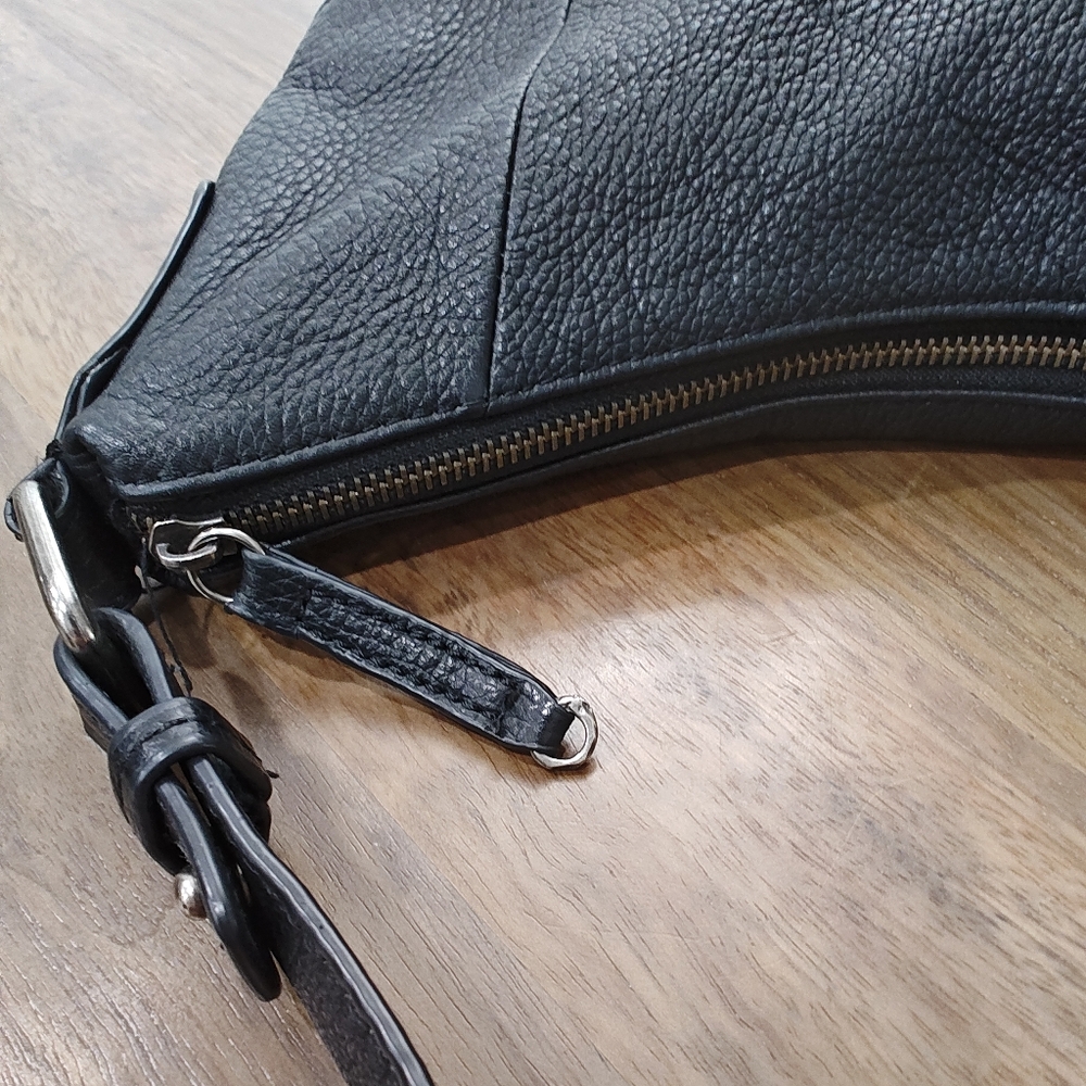 Stylish Lucky Brand Black Pebble Leather Hobo Purse W/ Silver Accents. Great Bag - Picture 10 of 15